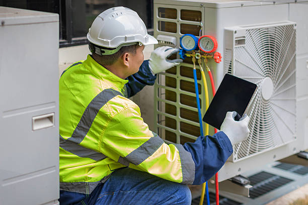 Professional Hvac Installation technician working in Wolcottville, IN